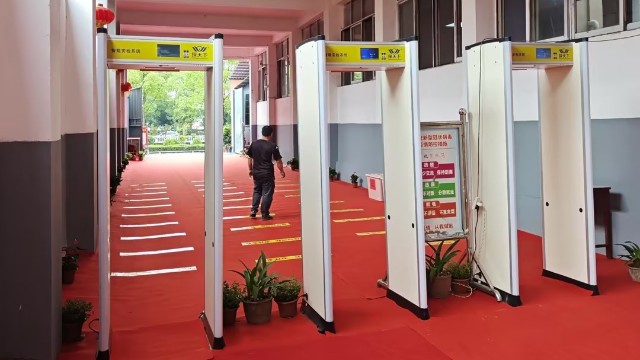 把手機(jī)綁在大腿上安檢門(mén)能查出來(lái)嗎？