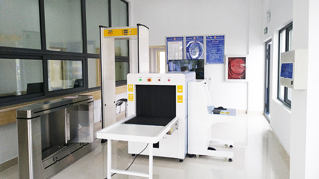 安檢門(mén)廠家告訴你工廠為什么要安裝安檢門(mén)？